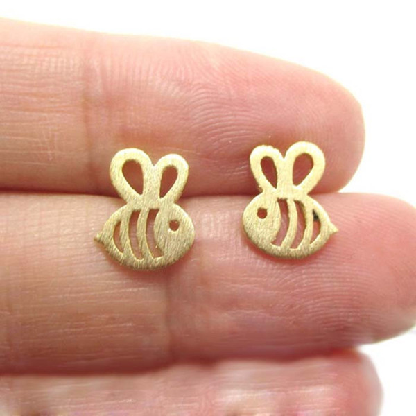 2018 Fashion bees stud earrings Lovely hollow out the bees stud earrings Obesity bee stud earrings