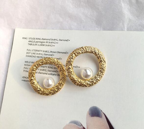 Fashion new earrings Alloy irregular circle earrings Europe and the United States explosion models simple earrings