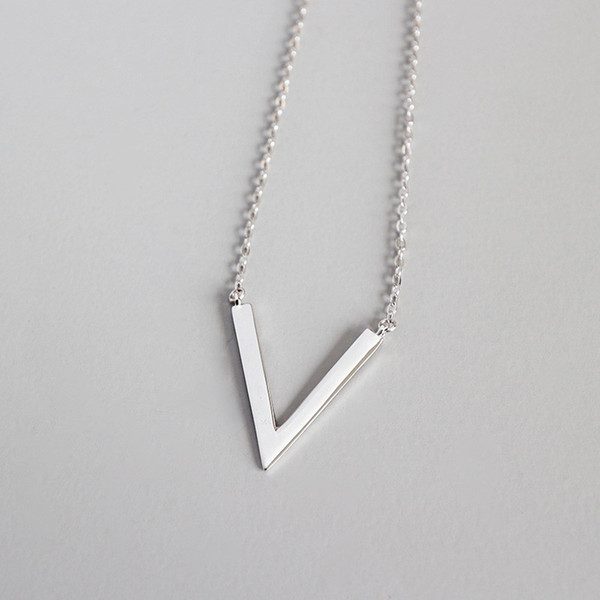 New Simple Letter V Pendant Necklace for Women 925 Sterling Silver Geometric Necklaces &Pendants Girls Accessories Geometric Jewelry