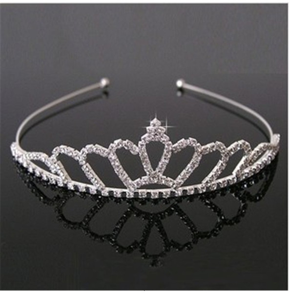 Hot Sale New Design Beautiful Shiny Crystal Bridal Tiara Party Pageant Silver Plated Crown Headband Cheap Wedding Tiaras Accessories D0220