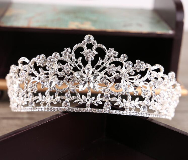 Big Size Queen Bridal Crown High Quality Sparkle Beaded Crystals Roayal Wedding Crowns Crystal Veil Headband Hair Accessories 2017 Crown