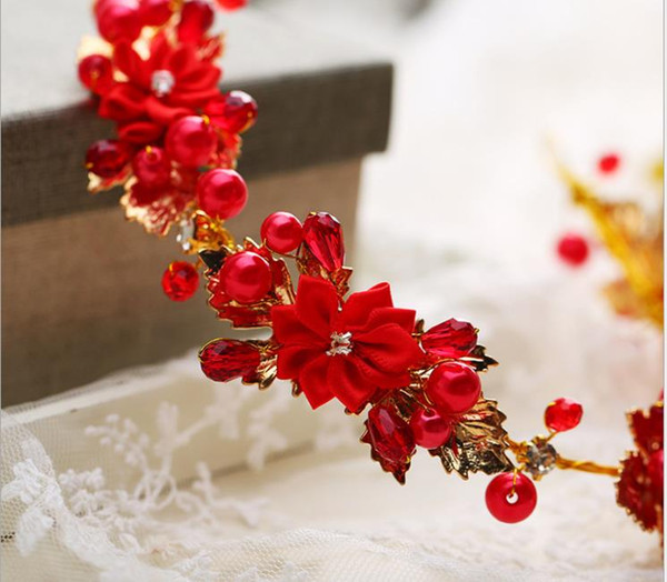 Handmade festive red flowers, headwear, wedding dresses, water drill accessories, dress, headwear, bridal ornaments.