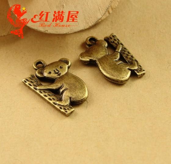 20*14MM Antique Bronze The cubs small bear charm pendant beads climbing tree mobile phone accessories wholesale, animal charms