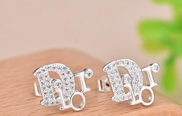 New Luxury Brand Designer Stud Earrings Letters Ear Stud Earring Jewelry Accessories for Women Wedding Gift Free Shipping 918