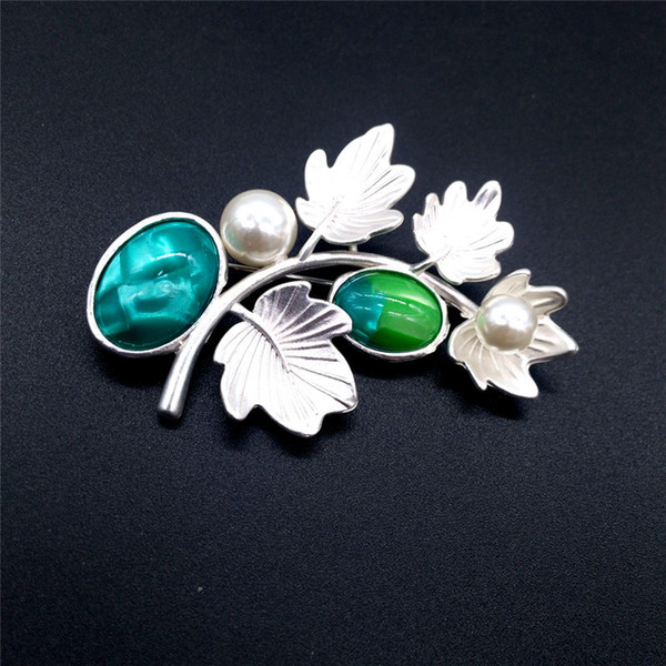 Fashion Green Stone Leaf Branch Brooches for Women Vintage Silver Color Brooch Lapel Pins Scarf Buckle Bouquet Jewelry Gift haif