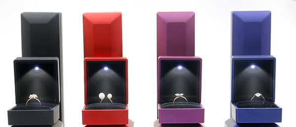 Quality Wedding Jewelry Boxes for ring with led light 6.5*6*5cm