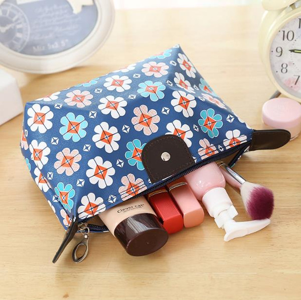 New high-capacity dumplings cosmetic bag waterproof gadgets wash gargle folding travel to receive package very popularity