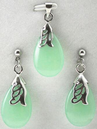 Hermoso encanto oval jade verde azul púrpura rojo amarillo jadeearring colgante