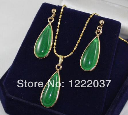 Nueva mano incrustaciones de jade verde pendientes conjunto