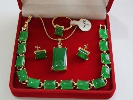 Nuevo estilo caliente venta verde jade pulsera pendientes anillo y colgante de moda collar boda joyería