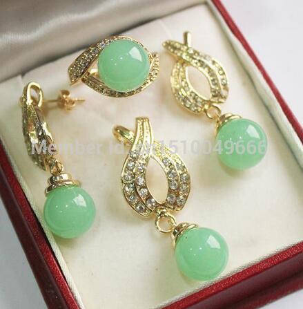 Venta caliente envío gratis >>>> 1 Set 12mm verde jade colgante collar pendientes anillo conjunto