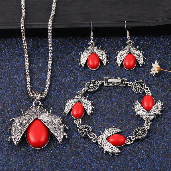 2019 Wholesale retro Jewelry set Seven-star ladybug three-piece set necklace earring bracelet for women's jewelry accessory