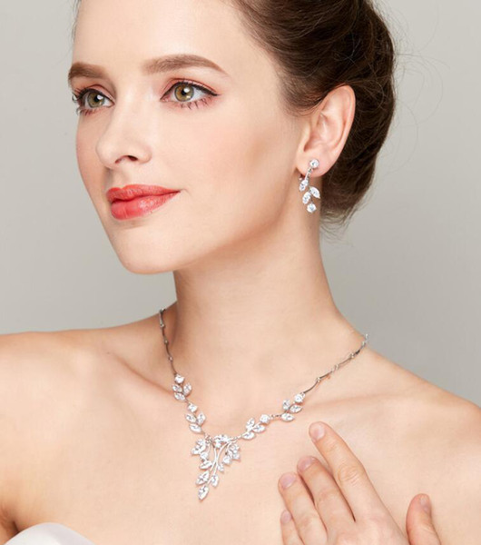 2019 Wedding Crystal Leaf Jewelry Sets Luxury Women Wedding Necklace Earrings Silver Bridal AAA Zircon Crystal Anniversary Gift Wedding Gift