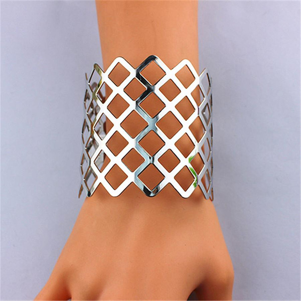 whole salestyle of Europe and the United States. Welcome. Romantic. Movement. Party. Punk wind. Mesh. Wholesale girl bracelet!SETS