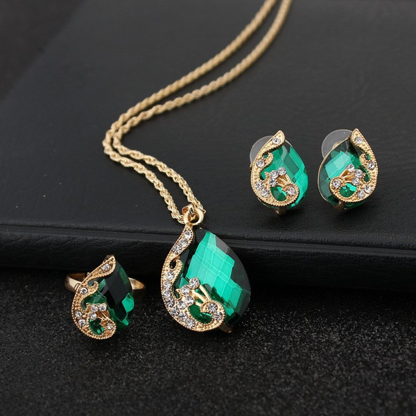 Exquisite Peacock Crystal Three-Piece Necklace Set Korean Edition Beautiful Jewelry Women