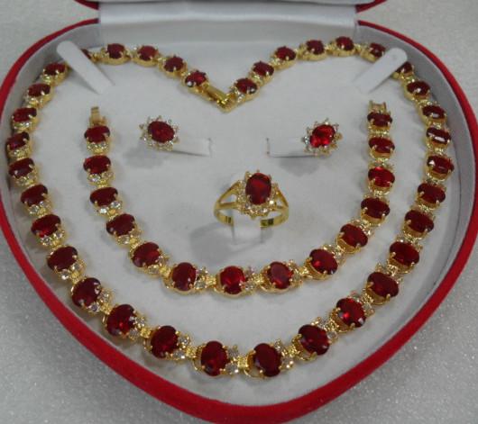 Royal retro red Crystal stones Necklace earring ring Set for Gifts social gatherings,wedding