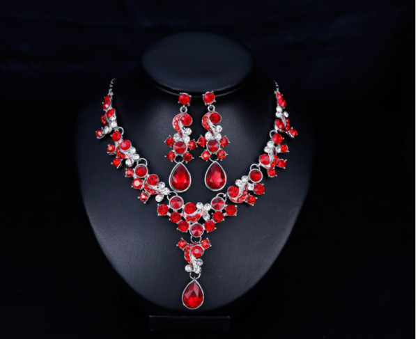 High-end atmospheric crystal earrings necklace two-piece jewelry European and American hot bride dress with necklace set