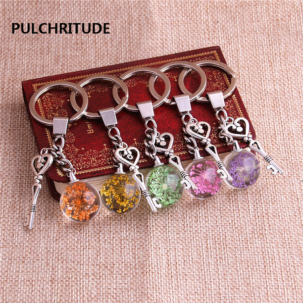 2 pcs/lot Metal KeyChain Crystal Glass Ball Dried Flower Pendant Heart Small Key Charm Key Ring Jewelry Diy C0532