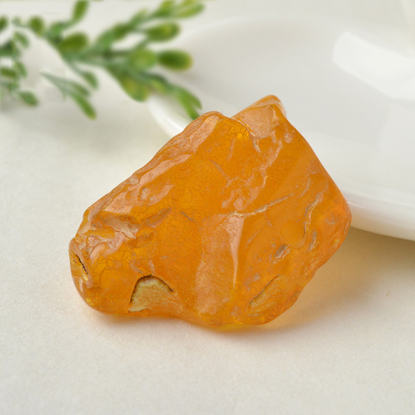 Amber Beeswax Ore Pendant Bare Stone Chicken Oil Full Leather Includes A Grinding Tool