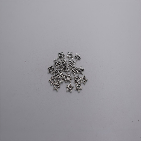 new Materials: zinc metal alloy 9mm,hole:2mm 8pcs Antique silver plated buffalo charm pendant T0085