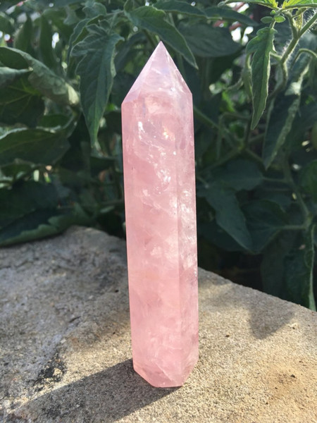 Natural pink rose quartz obelisk crystal 2pcs 167gNatural and beautiful crystal pillars can be used as gifts or decorations or bring wealth.