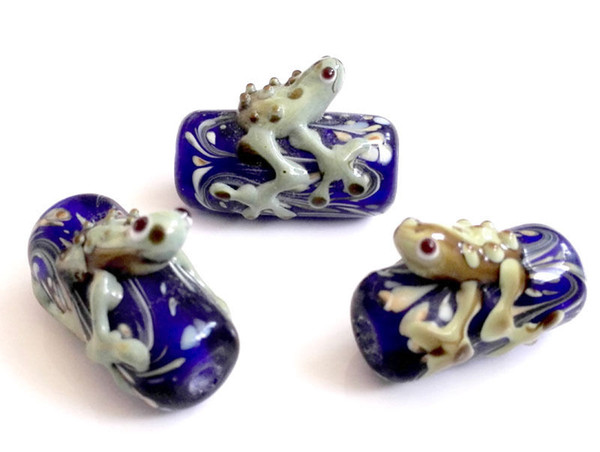 handmade Lampwork glass frog beads 004