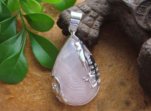 Retro natural crystal droplets rose quartz pendant European and American style latest fashion