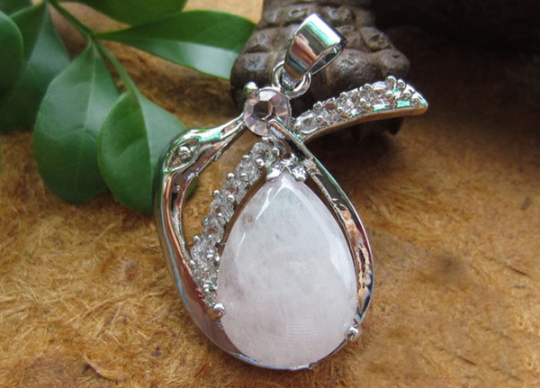 Dayan rose quartz pendant Retro natural pendant inlaid latest fashion style in Europe and America