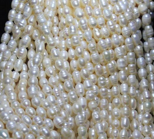 New natural beautiful Jewelry Wholesale Natural Freshwater Irregular Thread Rice Shape Pearl Beads For Jewelry Making 8-9mm 5strands 14