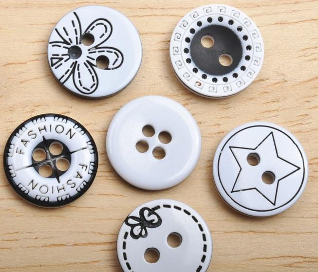 Wholesale ~ 100 pcs 13MM Neew Style White & Black Sewing Resin Buttons/Decoration Buttons - WH707