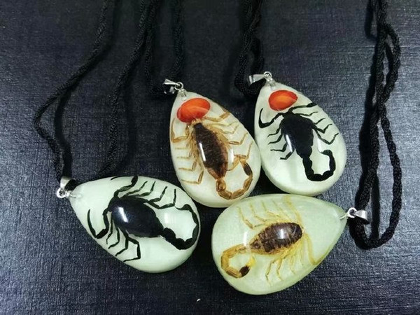 FREE SHIPPING yqtdmy Discount Sale Creative 6 pcs glow in dark gold black scorpion G-1 pendant