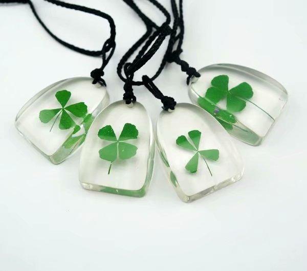 FREE SHIPPING yqtdmy hot 50 pcs charming design lucid back four leaf clover cool pendant