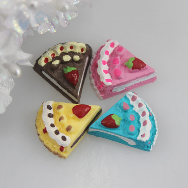 10 Pieces Resin Beautiful Christmas,Chocolate,Cream Cake,Resin Cabochons for Phone Decoration,Simulation food , DIY Jewe