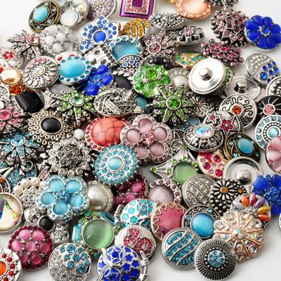 18MM Rivca Snaps Button Jewelry Rhinestone Loose Beads Mixed Style Fit For Noosa Leather Bracelets Necklace Jewelry DIY Accessories