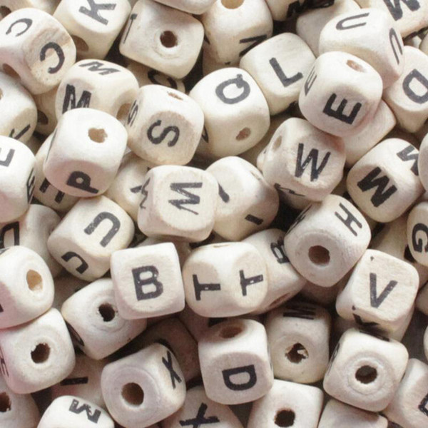 200pcs/lot Mix Letter Wood Beads DIY Alphabet Square Cube Letter Wood Beads Fit DIY Pacifier Clip Natural Wooden Beads