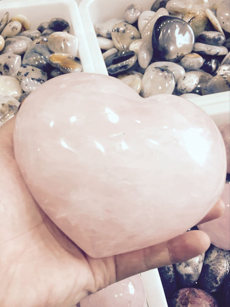 Natural pink crystal heart-shaped ornaments, large heart-shaped crystal