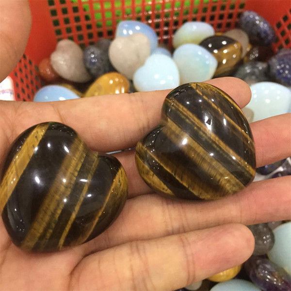 About 30g Natural tiger eye stone carving heart shaped jewelry