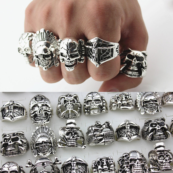 Hot Selling Retro Mens Gothic Big Skull Ring Carved Punk Style Wholesale Bulk Anti-Silver Religion Statement Rings