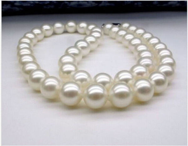 New 9-10mm White JAPANESE AKOYA PEARL NECKLACE 18