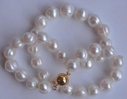 10-11mm Natural White Baroque Cultured Freshwater Pearl Necklace 14kGP AAA