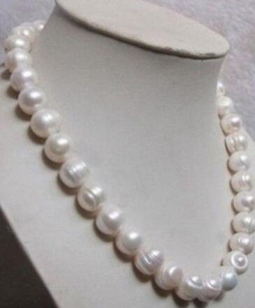 Beautiful 10-11MM white akoya Pearl necklace 18