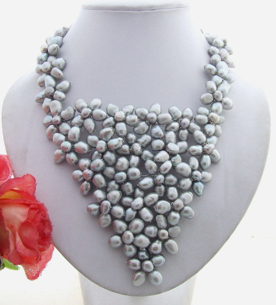 Stunning! Grey Black White Purple Pearl Flower Necklace