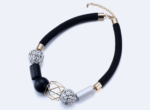 Black And White Wood Beads National Wind Geometric Clavicle Chain Necklace