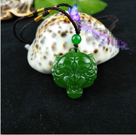Natural Jade Tiger Necklace Pendant Fashion Chinese Hand-Carved Lucky Amulet B2