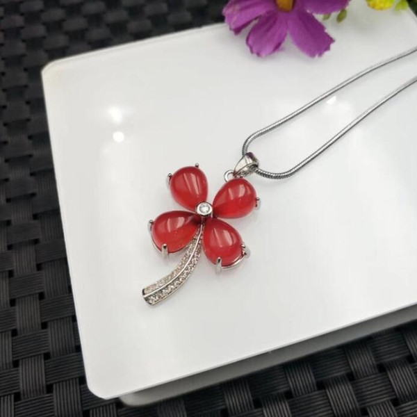 Womens Fashion Jewelry Lucky Four Leaf Clover Green/red Wedding Necklaces Mothers Birthday Promotion Gifts box