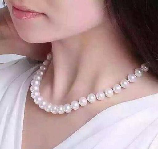 Gorgeous 9-10mm Natural South Seas White Pearl Necklace 17inch 14k Gold Clasp