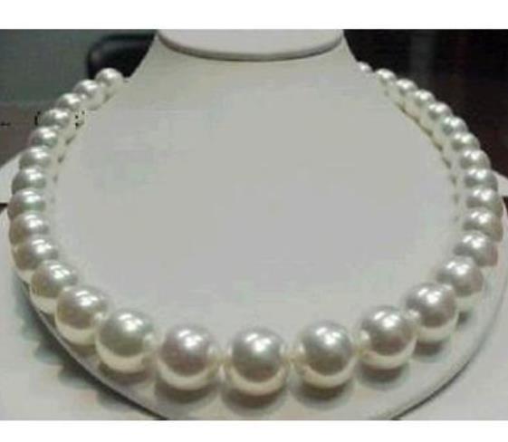 18 Inch Beaded Necklaces 11-12mm South Sea White Pearl Necklace 14K Gold Clasp