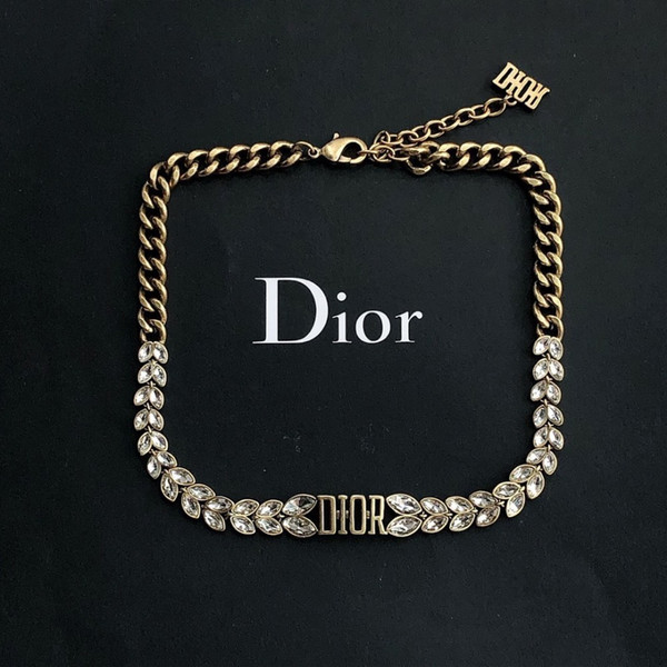 2019 Latest model Women's chokers necklace charming charismatic elegantin