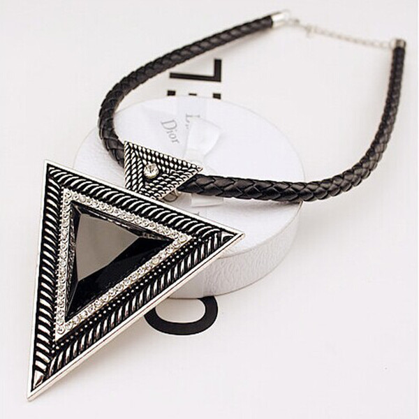 New Silver Black Rhinestone Choker Necklaces For Women Leather Chain Triangle Pendant Necklace Women Sweater Fashion Jewlery