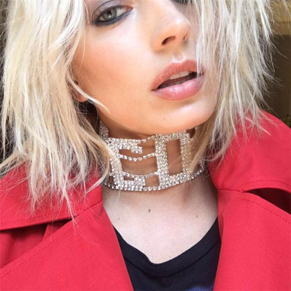 Luxury Neck Necklace Hip Hop Womens Tide Brand Temperament Wild Neck Chain Full Diamond Letter Clavicle Designer Collar Explosion